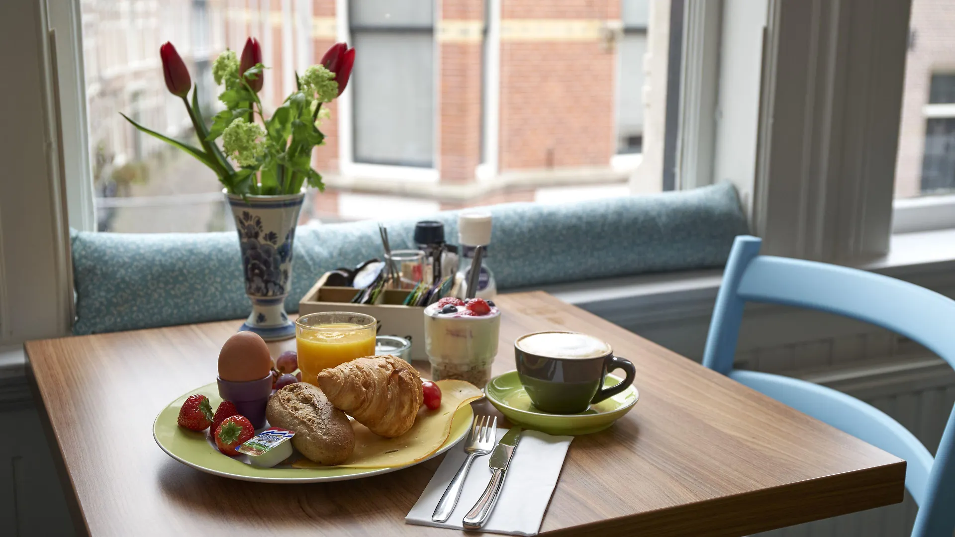 Where to Stay Near SnowPlanet: 12 Central Hotels Ranked