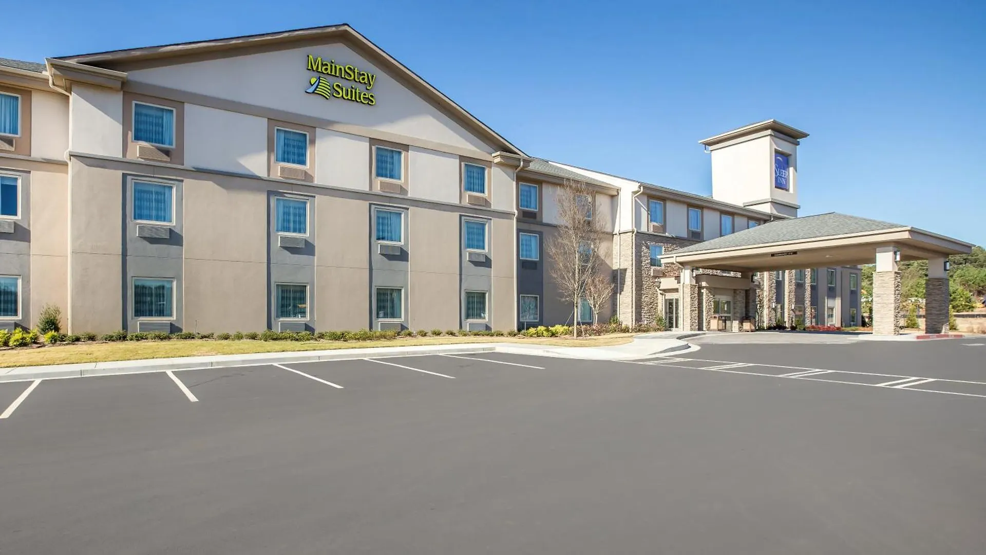 Staying in Atlanta Metro: 15 Family Hotels Compared