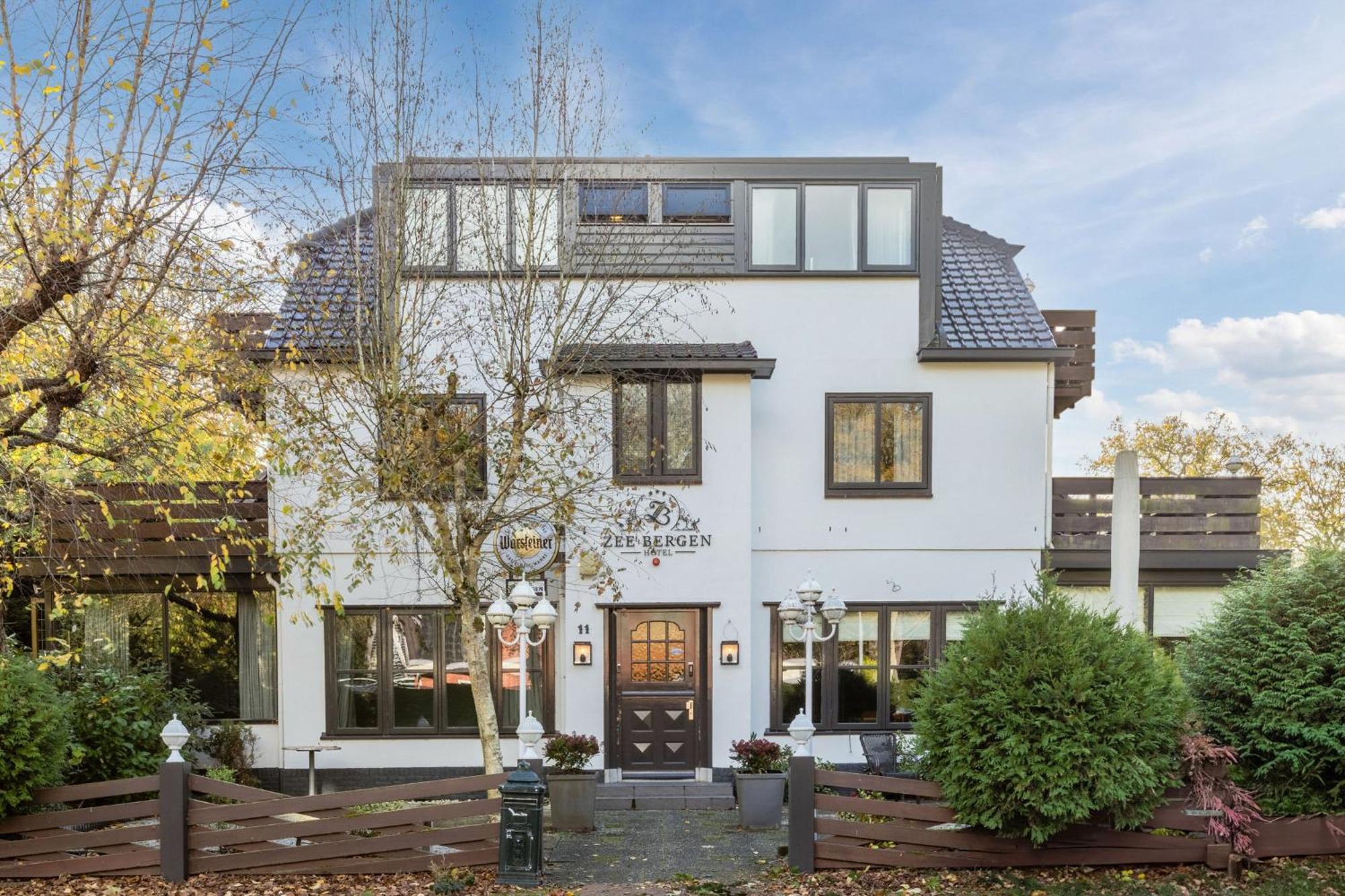7 Central Hotels Near 't Oude Hof That Deliver on Location