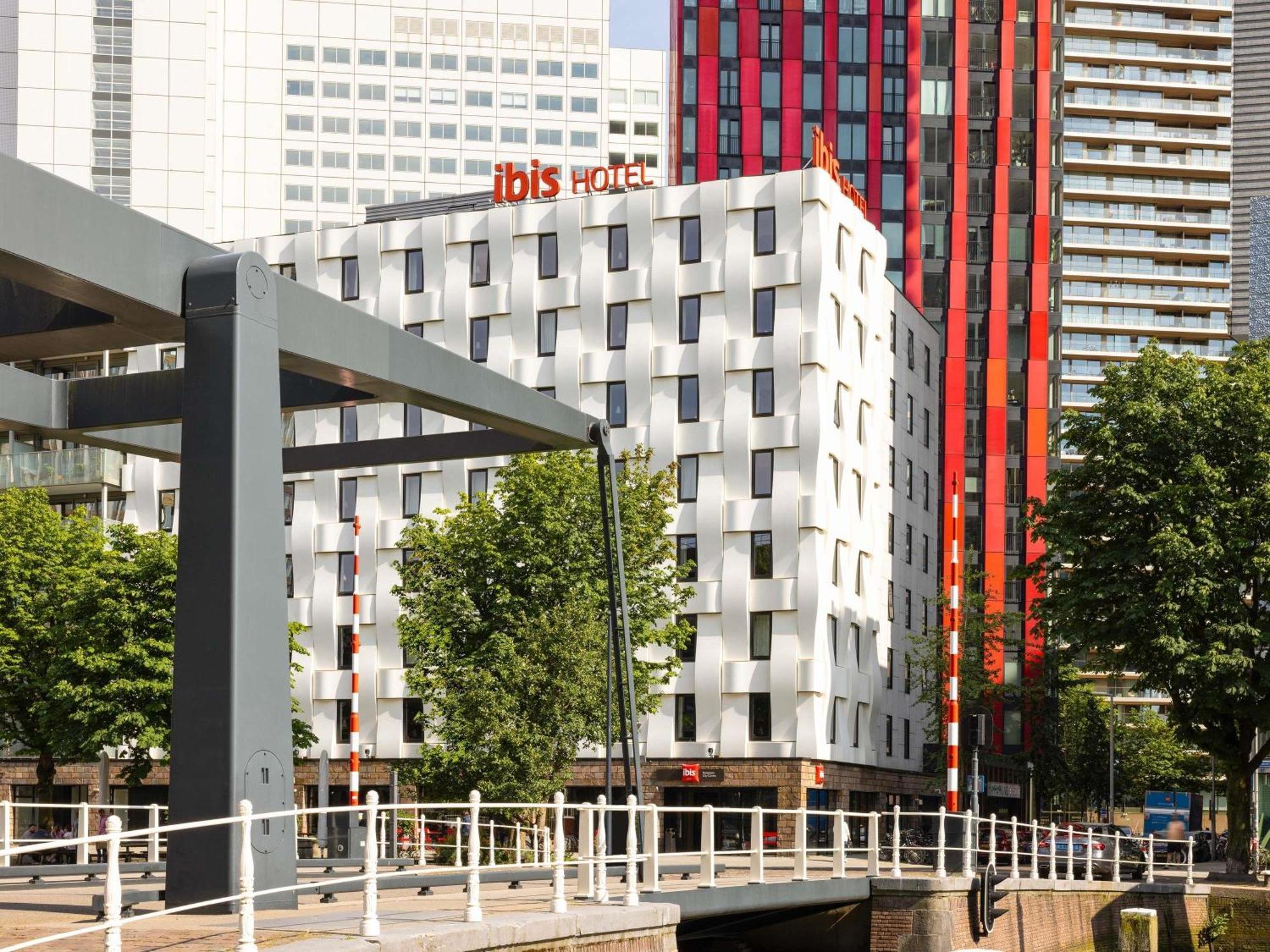 14 Best Airport-Convenient Hotels in Centrum Rotterdam